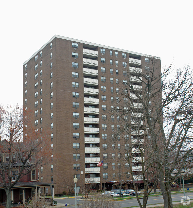 Building Photo - River Front Apartments