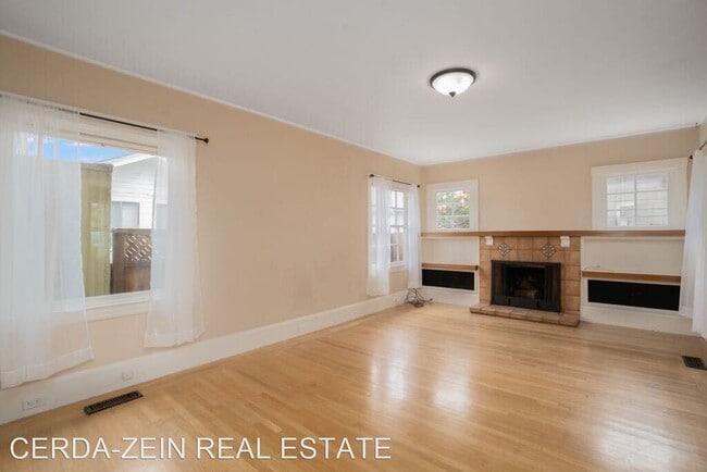 Building Photo - 2 br, 1 bath House - 1617 Gould Ct