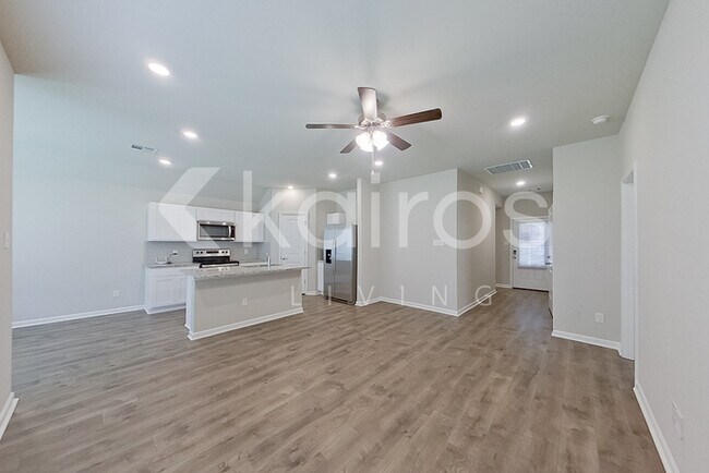 Building Photo - 405 Mango Dr