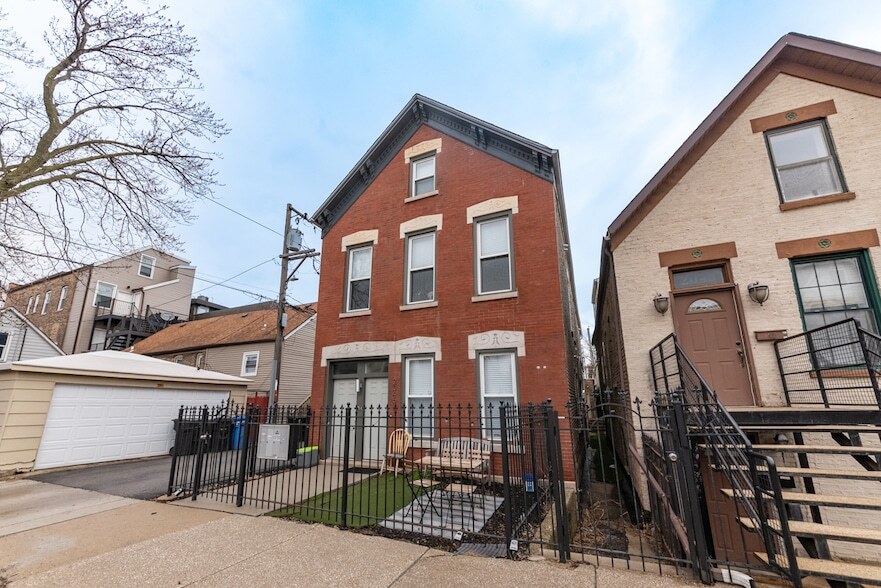 Foto principal - 2045 N Wolcott Ave