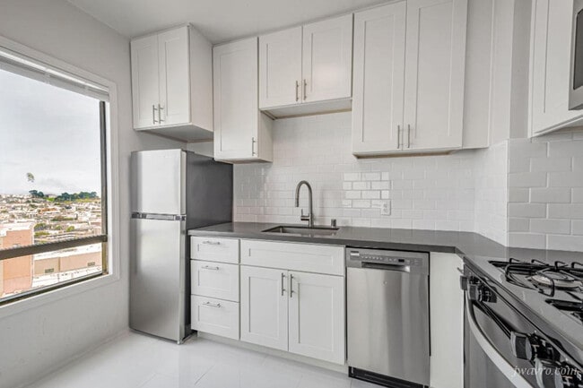 Building Photo - 80 Terra Vista Ave