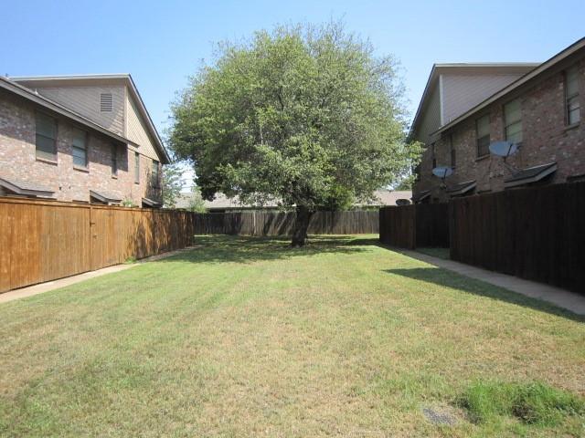 Building Photo - 3017 W Sycamore Cir