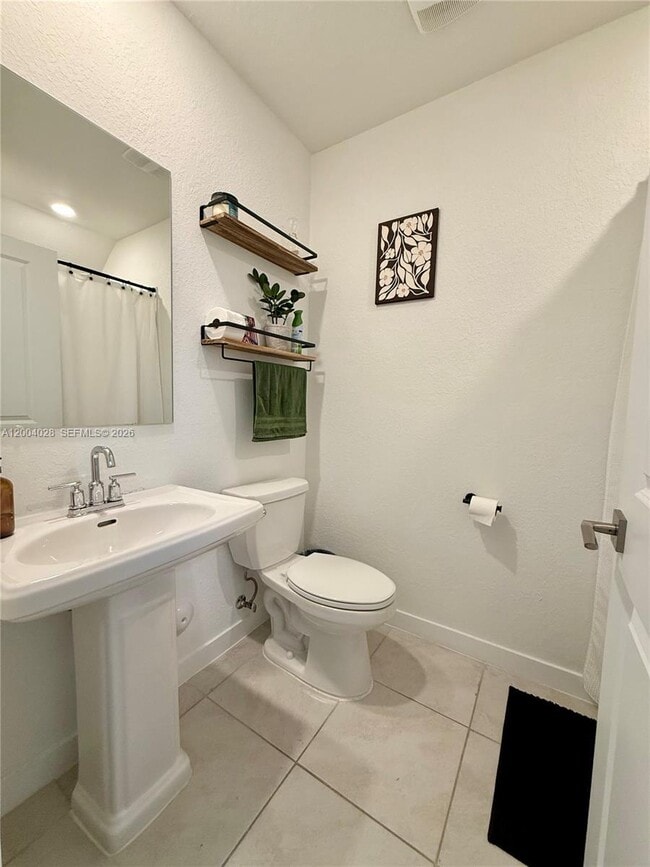 Foto del edificio - 487 NE 5th St