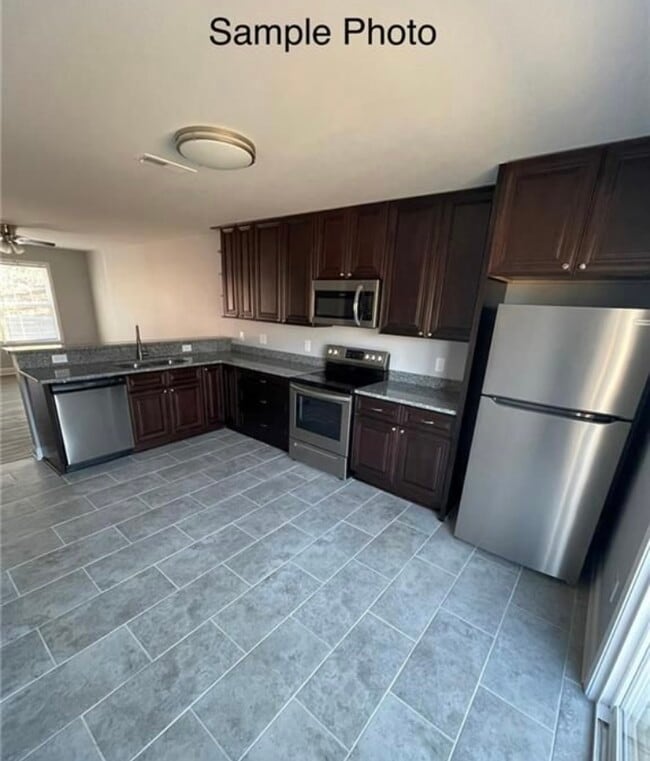 Foto del edificio - Franklin Avenue, Duplex