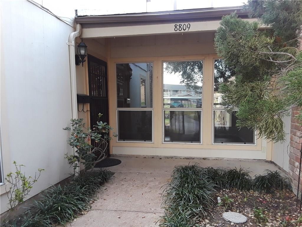 Primary Photo - 8809 N Normandale St