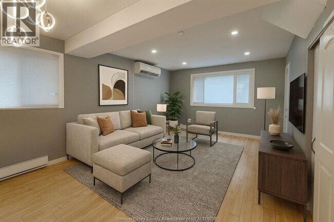 Building Photo - 550 Pierre Ave