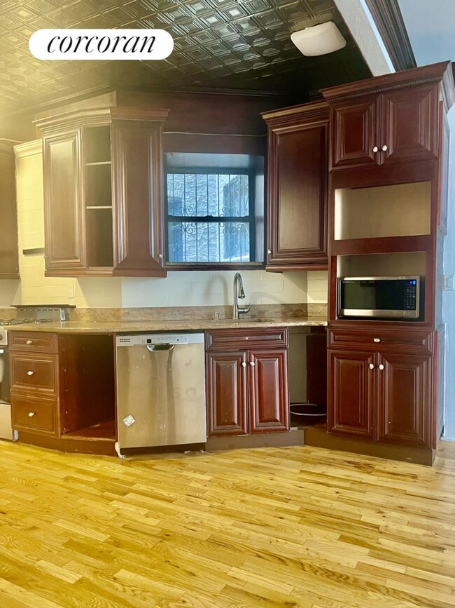 Foto del edificio - 309 E 105th St