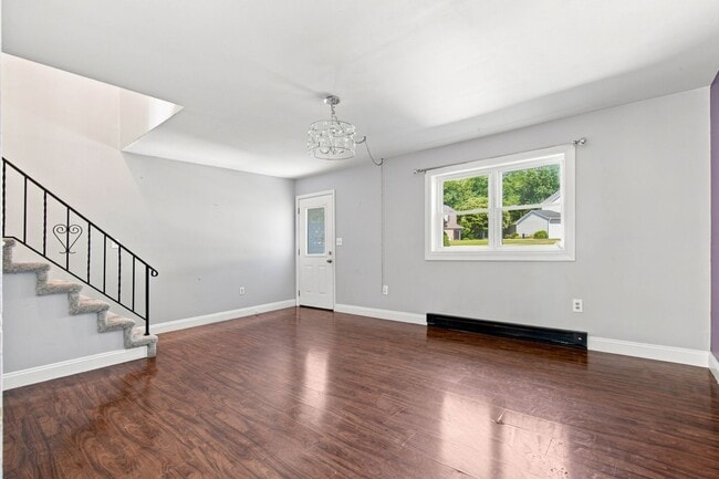 Building Photo - 1008 Cloverton Dr