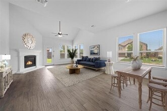 Building Photo - 617 Saragosa Ct