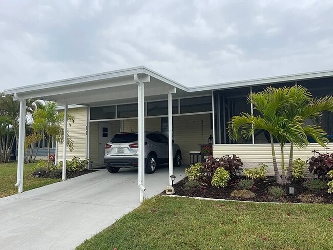 Building Photo - 3009 Sabal Cir