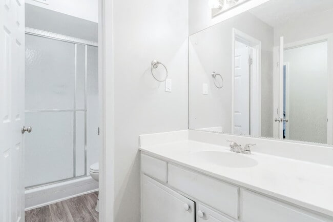 Building Photo - 4622 Sahara Dr SW