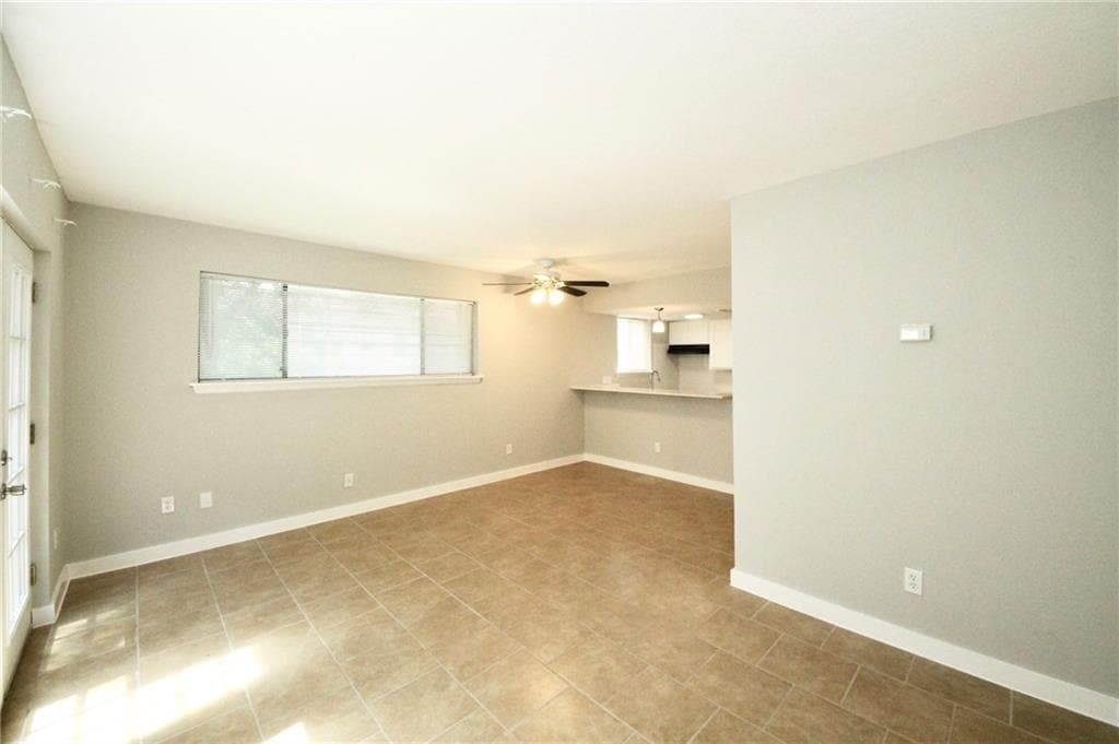 Foto del edificio - 1600 West Ave