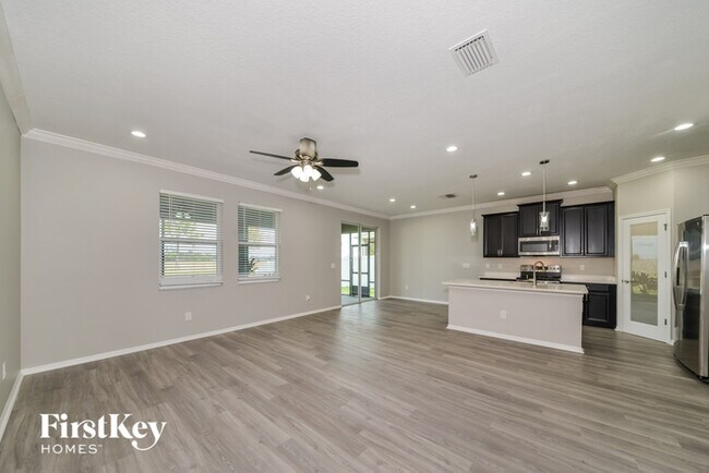 Foto del edificio - 7731 108th Ave Cir E