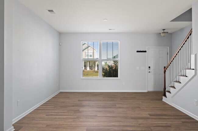 Building Photo - 416 Forest Hills Rd