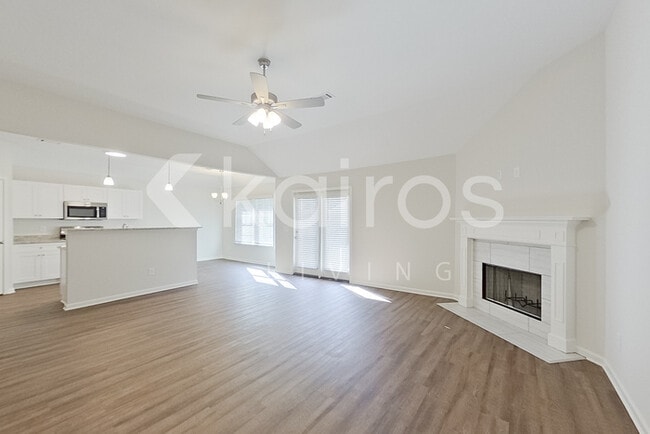 Building Photo - 251 Magnolia Dr