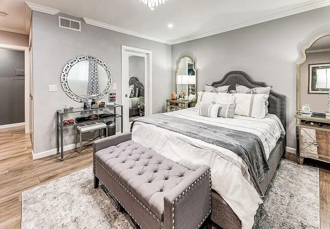 Building Photo - 1221 Kings Rd