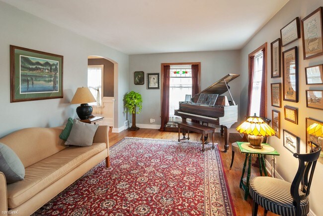 Foto del edificio - 2 br, 1 bath House - 2330 Downing Ave