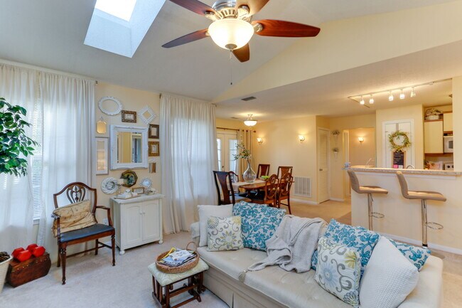 Foto del edificio - 422 Lees Mill Dr