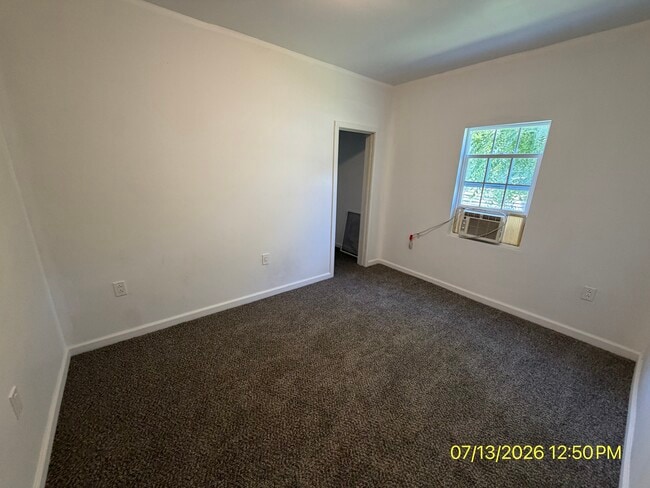 Building Photo - 1215 E 28th St