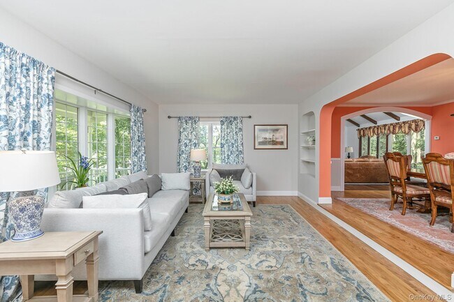 Foto del edificio - 451 River Rd