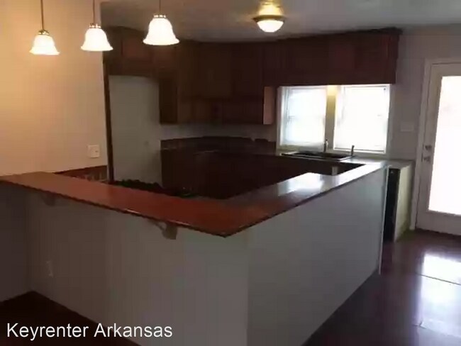 Foto del edificio - 3 br, 2 bath House - 951 N Main St