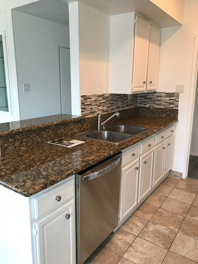 Building Photo - 14607 Erwin St