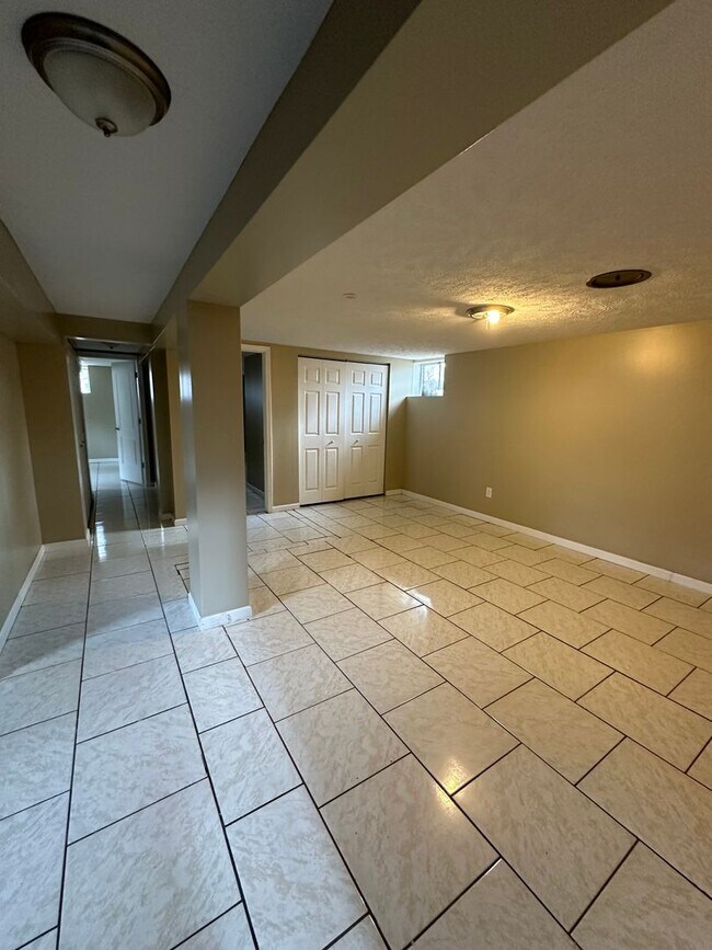 Foto del edificio - 4Bed 2Bath-6 Month Lease Option!