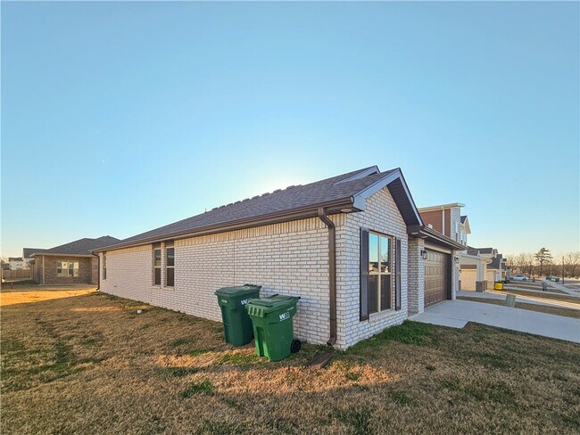 Foto del edificio - 2091 Bluebonnet Ln