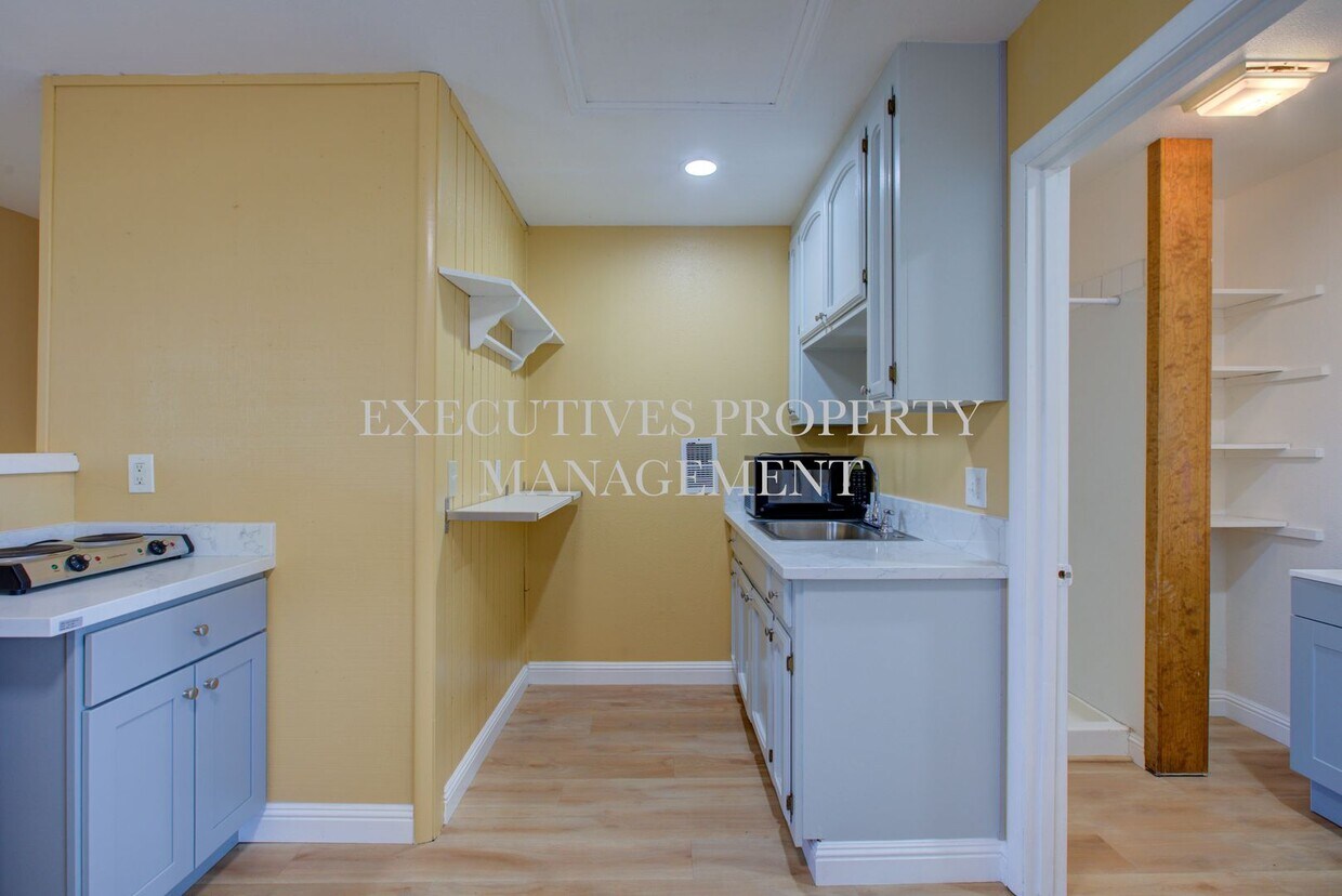 Foto principal - 3612 Hatch Rd