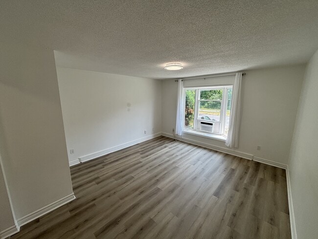 Building Photo - 1091 Whitefield Dr