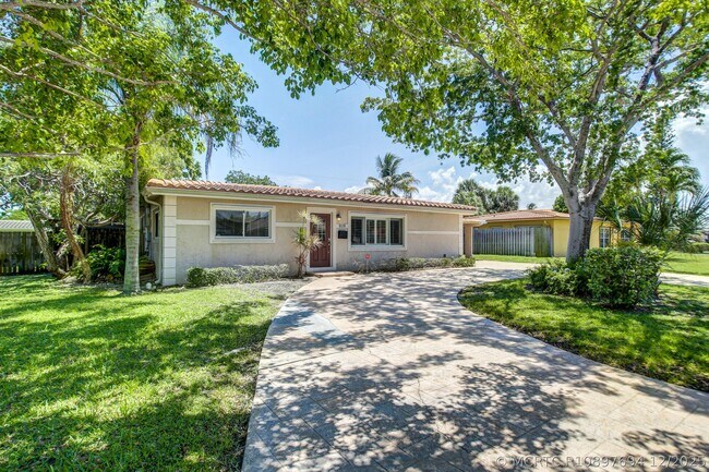Foto del edificio - 808 SE 13th Ct