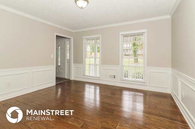 Building Photo - 1557 Isham Dr