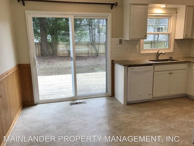 Building Photo - 17761 Deemar Way