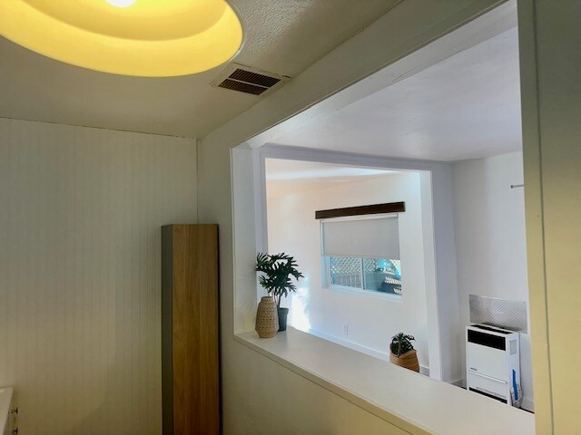 Building Photo - 954 Hyperion Ave