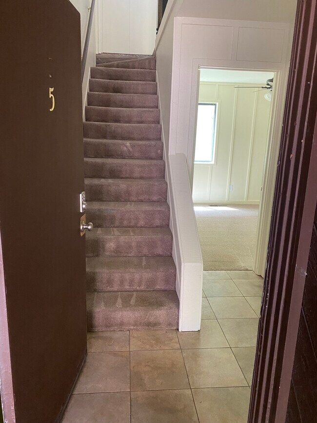 4 Mountain Blvd Unit 6, Mammoth Lakes, CA 93546 Condo for Rent in