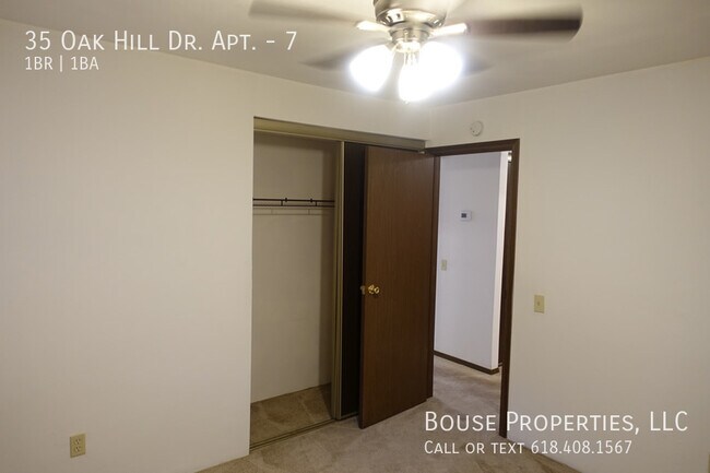 Foto del edificio - 35 Oak Hill Dr
