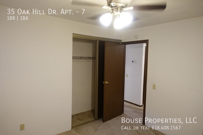 Building Photo - 35 Oak Hill Dr