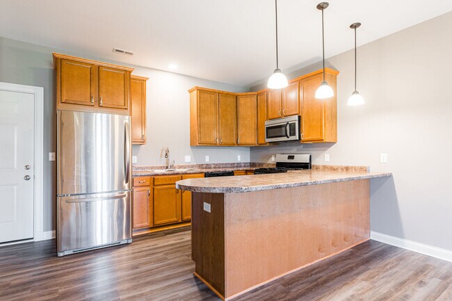 Building Photo - 2308 Concord Dr