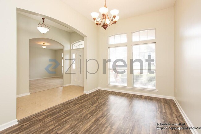 Foto del edificio - 909 Corsica Ln