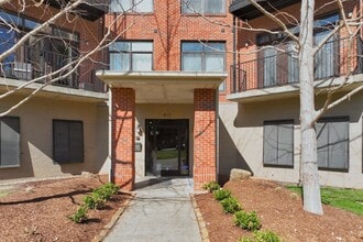 Building Photo - 817 3rd Ave N