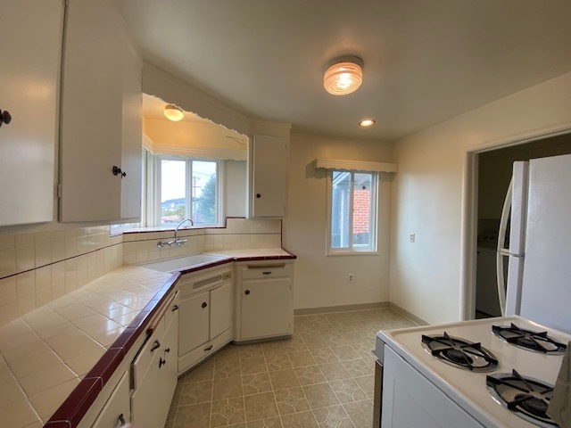 Building Photo - 2644 Monte Vista Ave