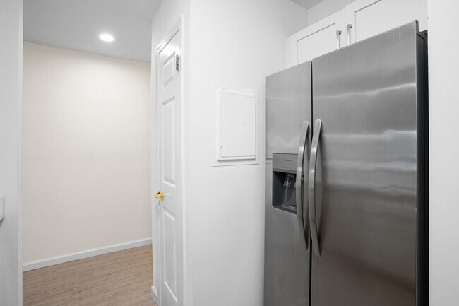 Foto del edificio - 7 River Rd