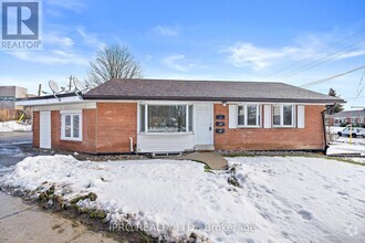 Building Photo - 7-7 Rexway Dr