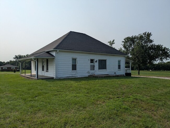 Building Photo - 194 Johnson Rd