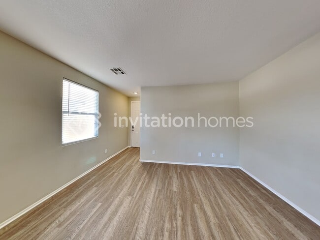 Building Photo - 4936 Lazy Day Ct