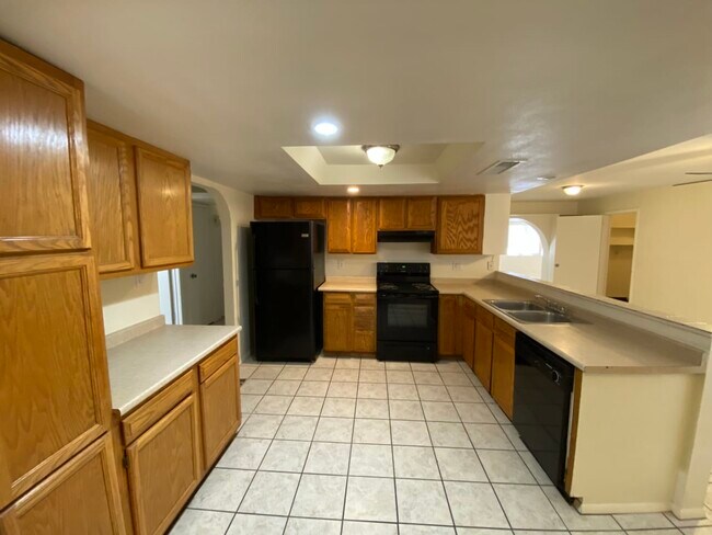 Foto del edificio - 8923 W Turney Ave