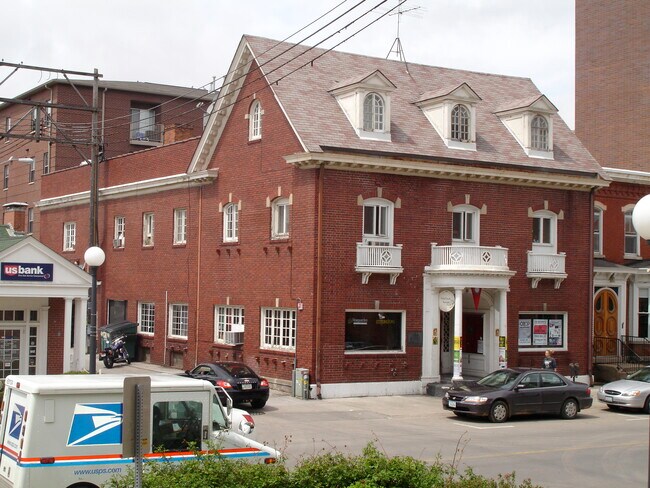 Foto del edificio - 13 S Linn St
