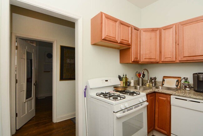 Foto del edificio - 2347 W 24th Pl