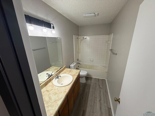 Foto del edificio - 3109 Dundee Rd