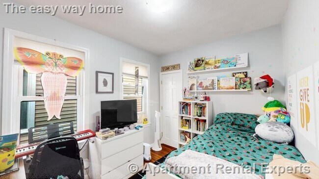 Foto del edificio - 11 Partridge Ave